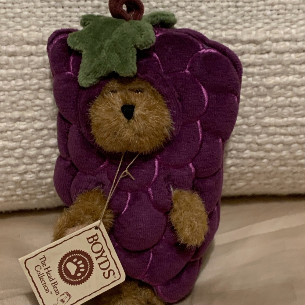 This is the Boyd’s bear  Bordeaux wine collection Bears - Picture 3 of 6